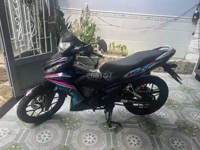Черная ручная тележка Honda Winner 150