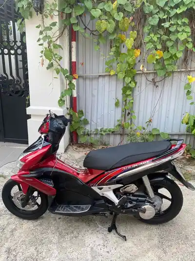 Honda Air Blade красно-чёрный 72
