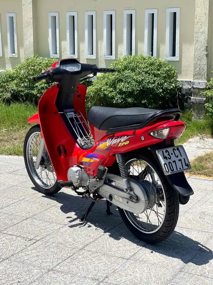 Honda Wave 100, красный, вьетнамской сборки