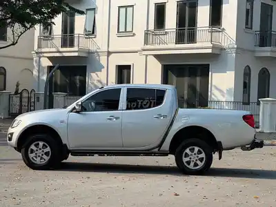 Mitsubishi Triton Серебристый МКПП Импортный
