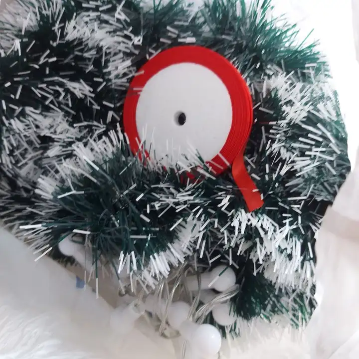 Товары для кухни, турник, пазлы, ночник, новогодние украшения, чемодан