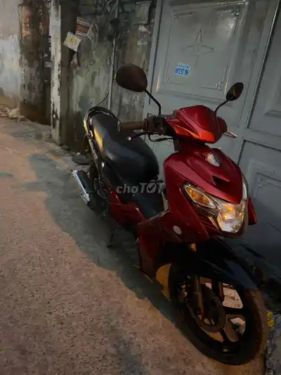 Yamaha Nouvo красно-чёрный