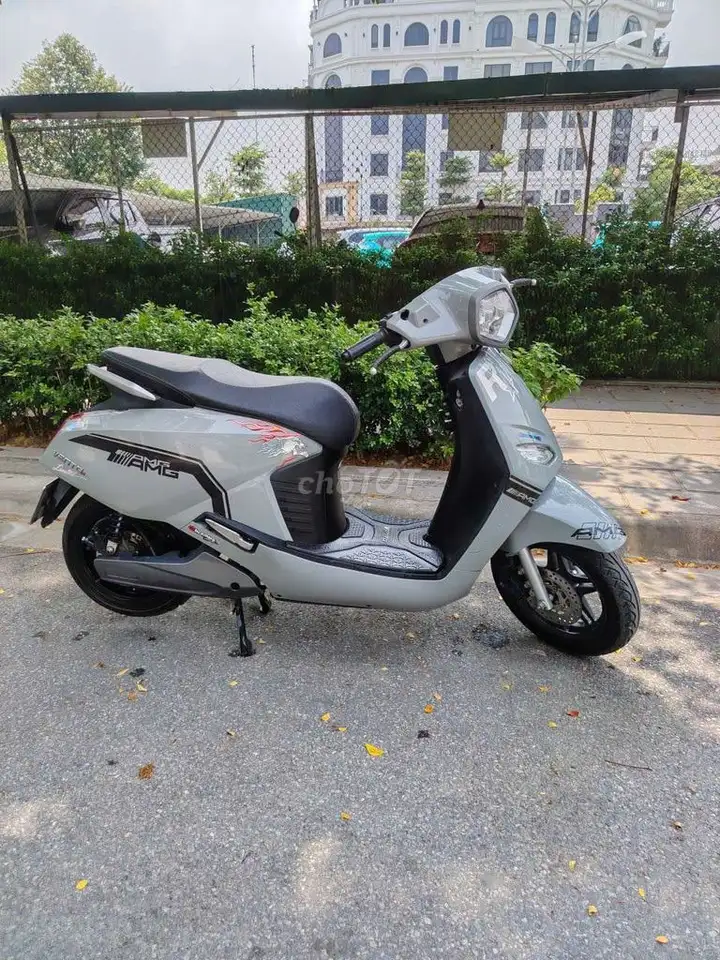 Электромотоцикл VinFast Vento Neo, батарея 3.5, зарядка 1000 Вт