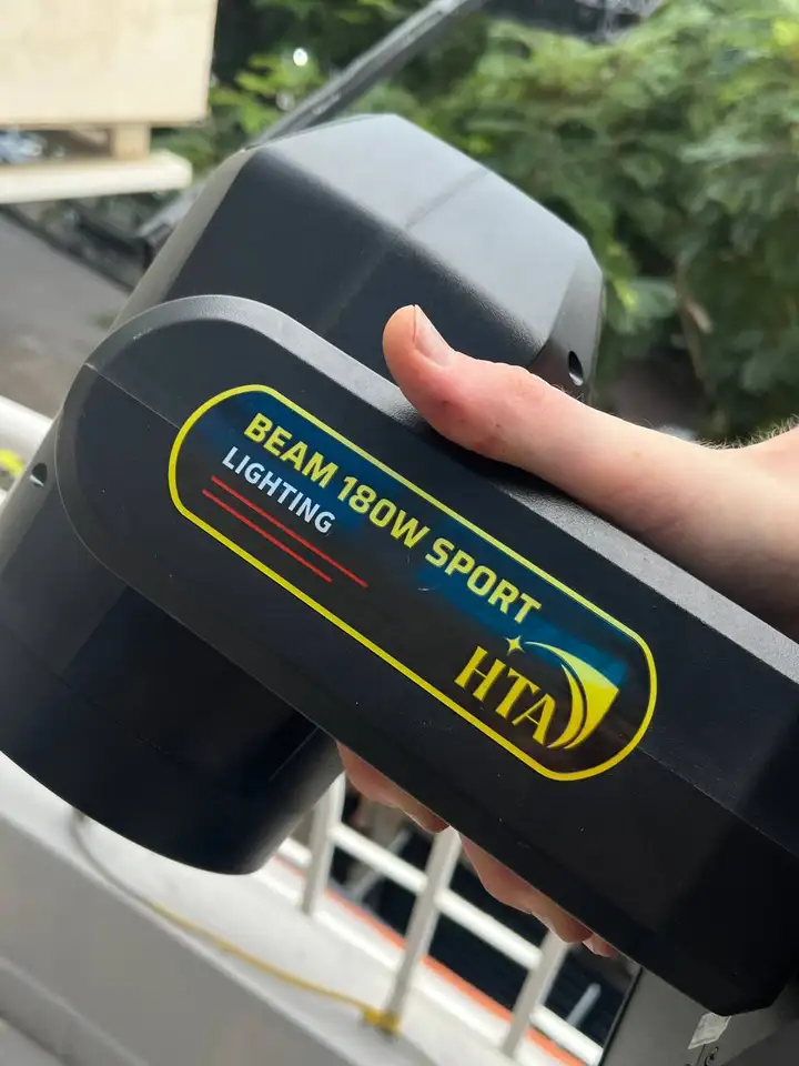 Комплект профессиональных поворотных голов HTA Beam 180W Sport