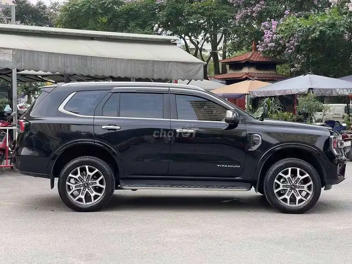Ford Everest Titanium 2022 Черный