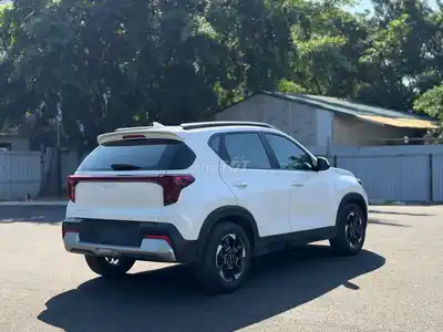 Kia Sonet Luxury 2024 Белый 34 тыс. км