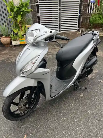 Honda Vision 2017, серебристый