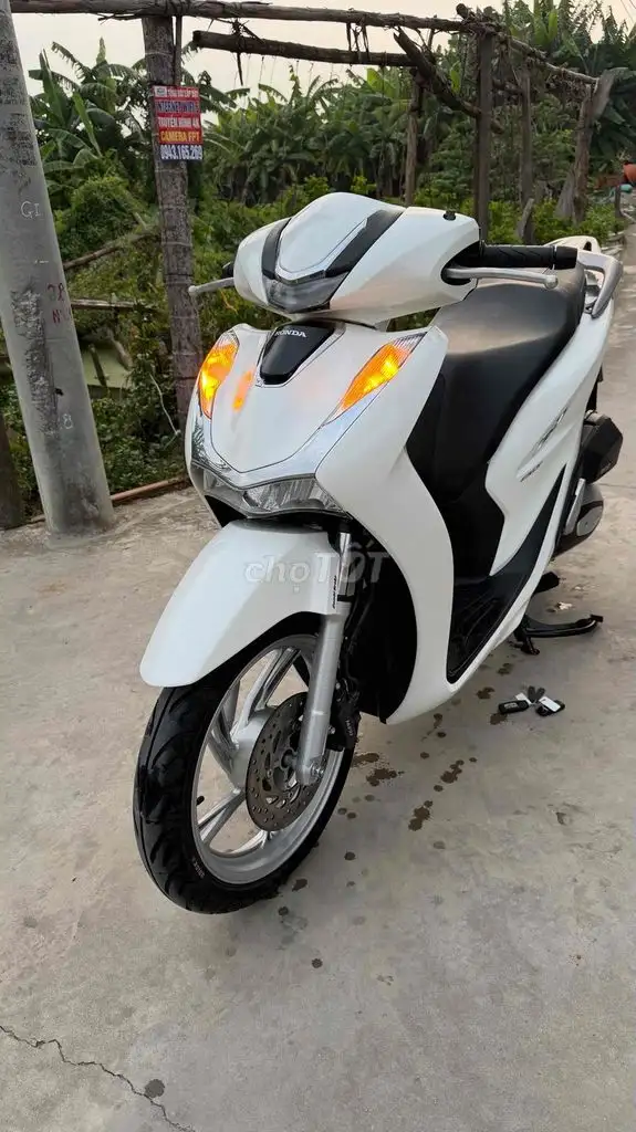 Honda SH 150 CBS 2022 белый, элитный госномер