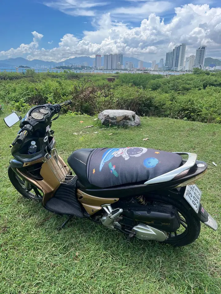 Скутер Suzuki Hayate 125