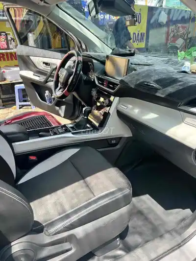 TOYOTA VELOZ CROSS