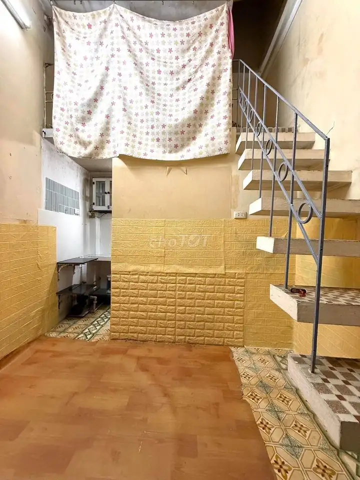 Аренда 2-этажного дома с мансардой 16 м², Дой Кан, Ба Динь