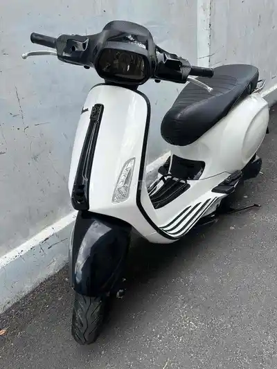 Piaggio Sprint 2015 белого цвета