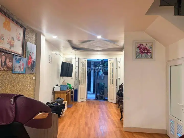 Cho thuê nhà nguyên căn 3.5 tầng 70m2 Thụy Khuê - Tây Hồ