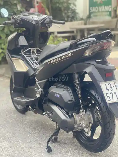Honda Airblade Black 2022 8000km zin