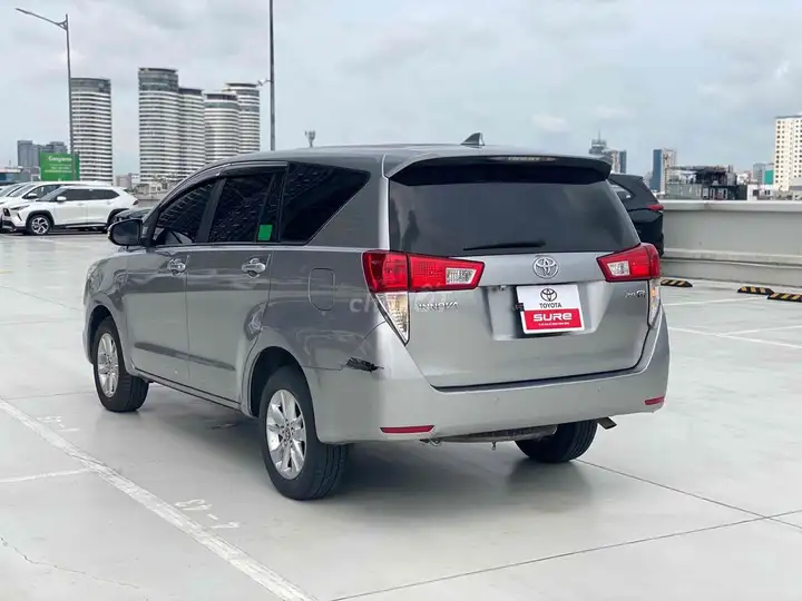 Toyota Innova 2.0G 2019, серебристый, автомат