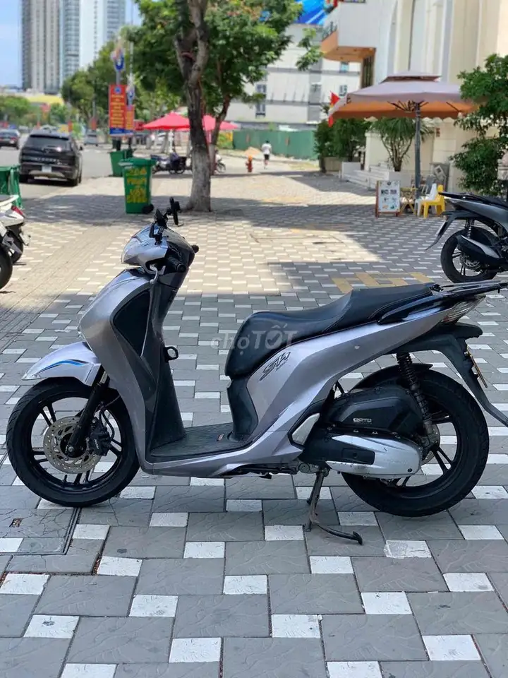 Honda SH 125i 2017 серебристый