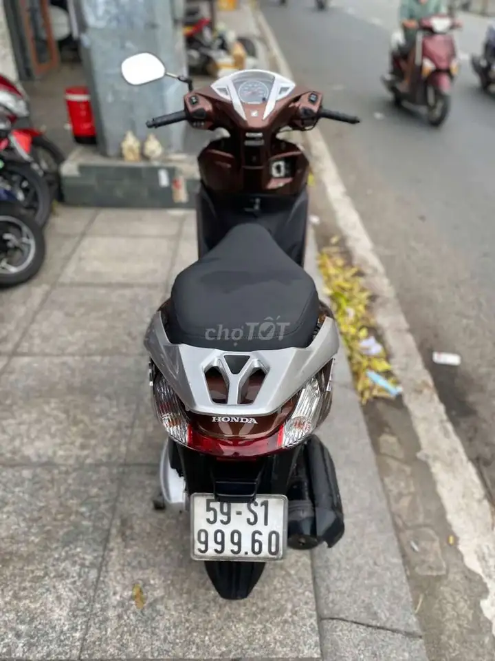 Honda Lead, коричневый, б/у, Вьетнам
