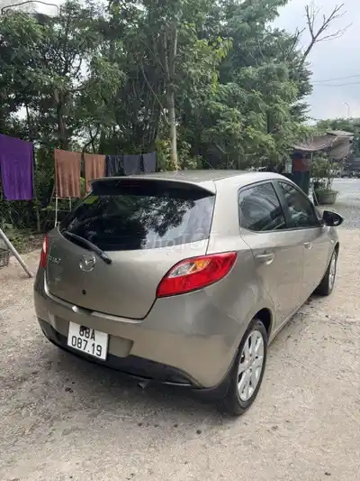 Mazda Mazda 2 S 2015 Автомат Песочно-желтый