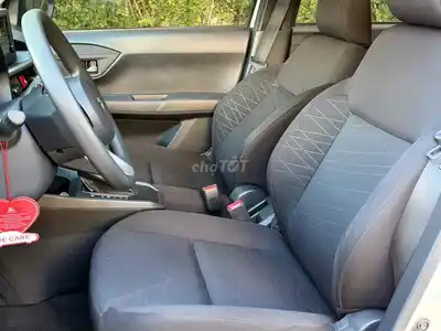 Toyota Wigo 2024 G 27.000 км белая