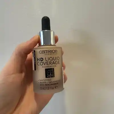Catrice Cosmetics HD LIQUID COVERAGE MATTIFYING FOUNDATION 010 LIGHT BEIGE