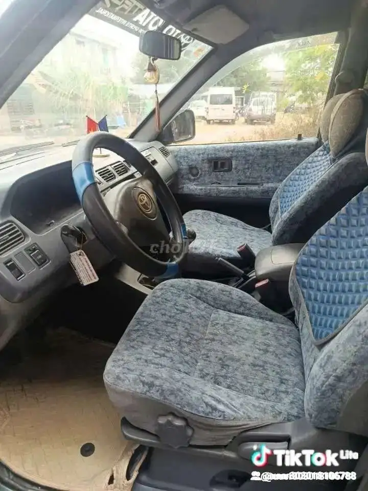 Toyota GL 7 мест, синяя