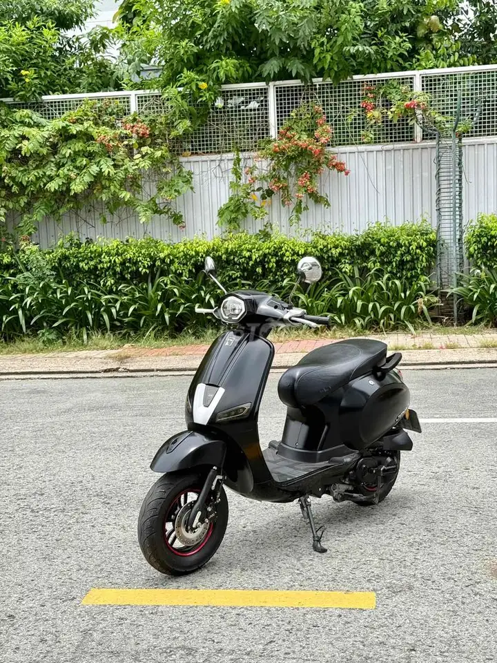 Скутер Vespa 50cc 2022