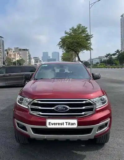 Ford Everest 2019 Titanium красный 100 тыс. км