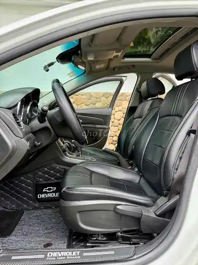 CHEVROLET CRUZE 5 МЕСТ АВТОМАТ БЕЛЫЙ