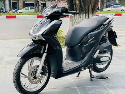 Мопед Honda SH Черный 125cc в отличном состоянии