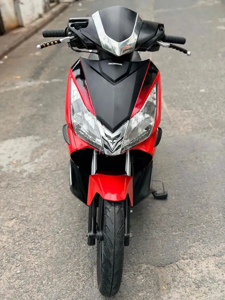 Honda Airblade красно-черный, Вьетнам под Таиланд