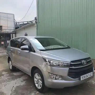 Войлочное сиденье Toyota Innova 2018, номер пола, серебри