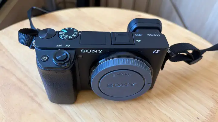 Sony α6400