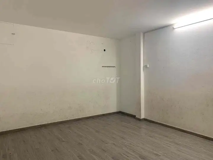 Аренда углового дома на ул. Йен Те - Бак Сон, 100 м², 3 спальни, 3 санузла
