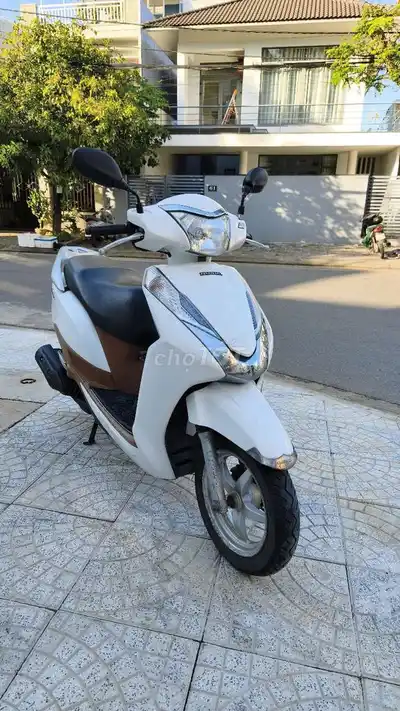 Honda Lead FI в высоком исполнении, оригинал, белый цвет