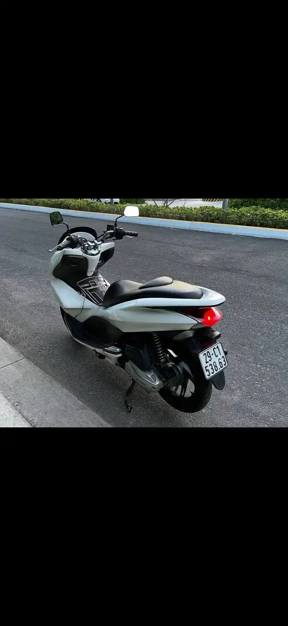Honda PCX 125, 1-е поколение