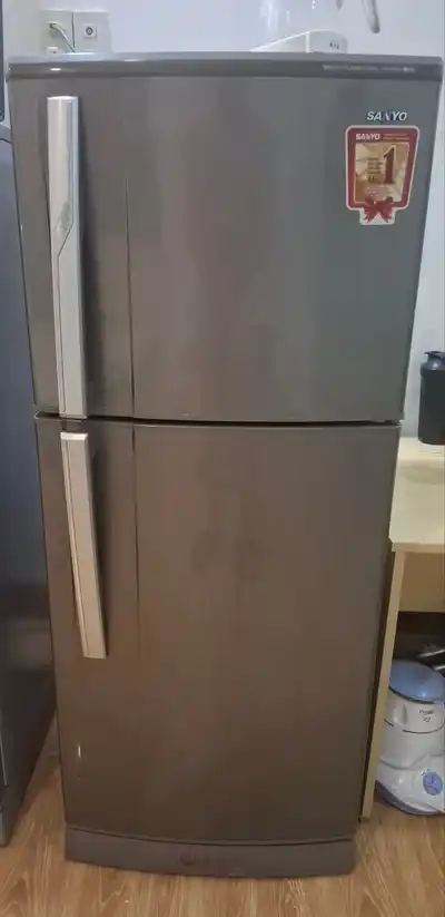 Холодильник Sanyo SR-U185PN