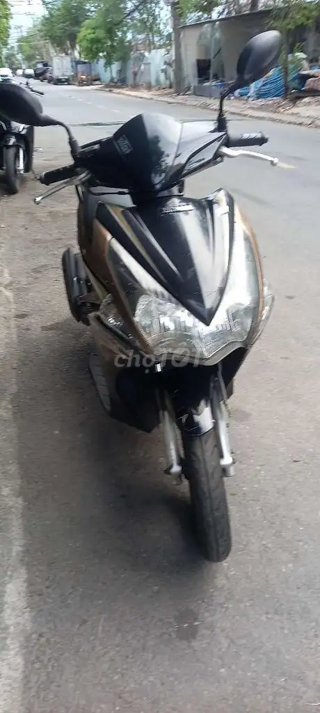Honda Air Blade Fi черный с золотыми вставками
