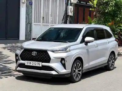 Toyota Veloz TOP 2024 Серый - Салон Черный. Машина Как Новая