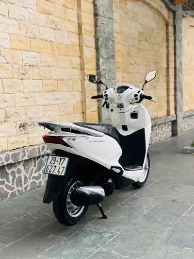 Honda Lead 125fi 2023 Белый 7000 км 4 клапана smartkey