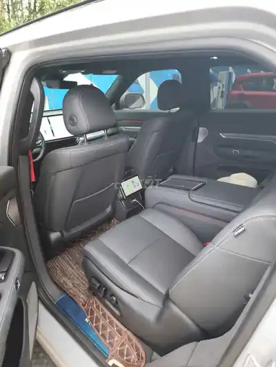 VinFast VF9 Plus 2025 Серый 39899 км