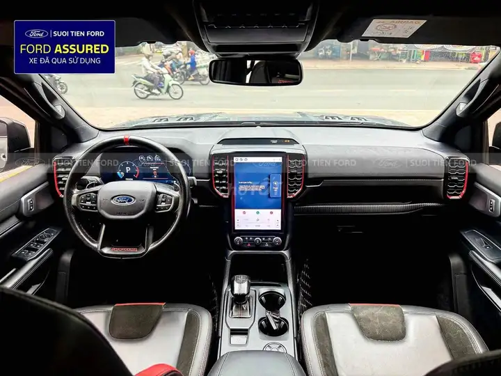 Ford Raptor 2023 Серый 75.900 км