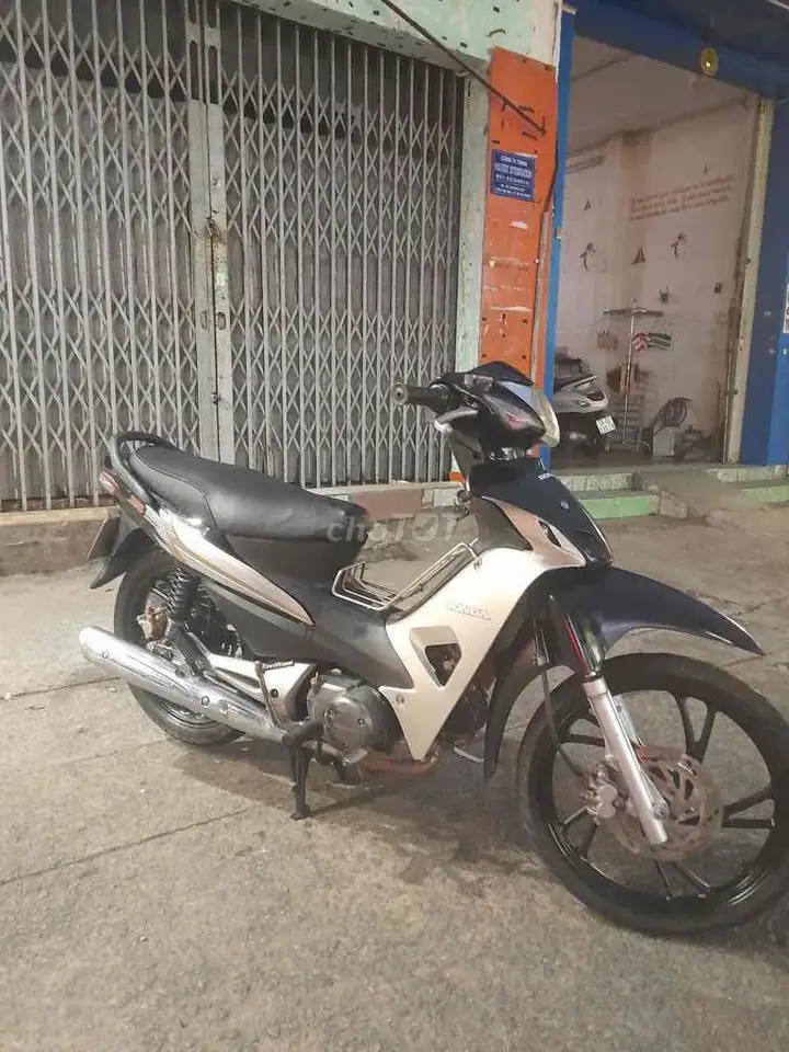 Honda Wave S 100, черный с серебристым