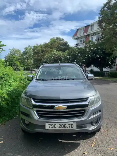 Chevrolet Colorado серый