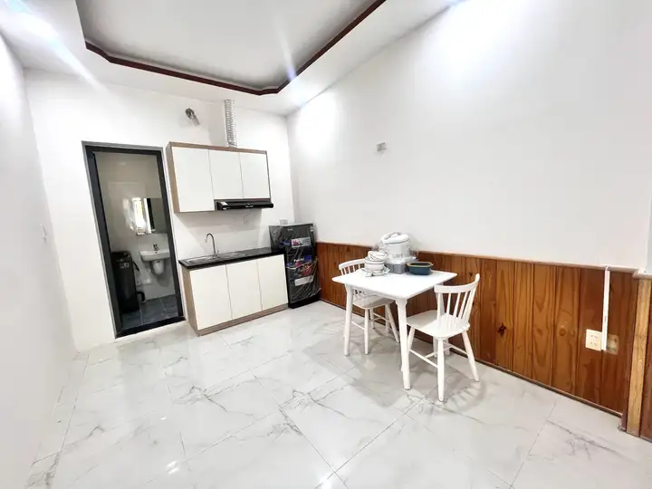 Аренда студии с окном, 25 м², Phuoc Long