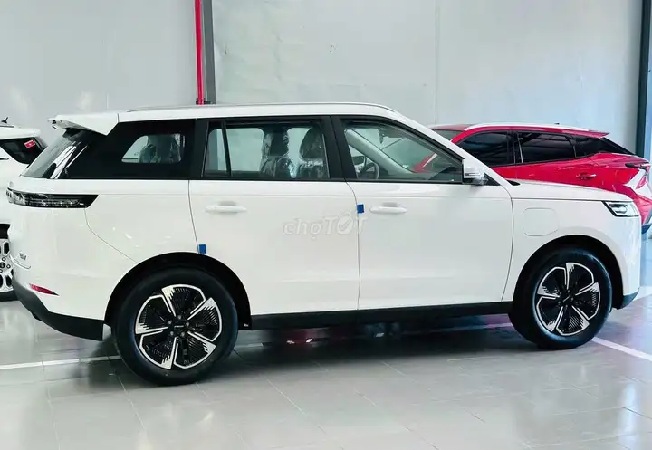 Электрический кроссовер JAECOO J5 BEV, белый