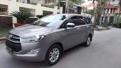 Toyota Innova 2019 E, пробег 85 000 км, цвет бронзовый металлик