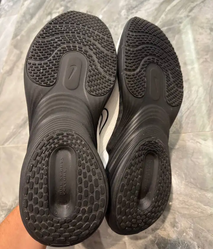Nike кроссовки