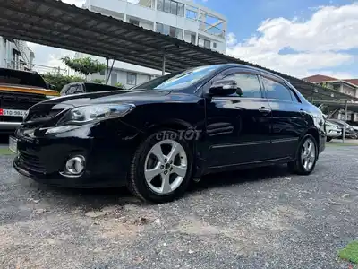 Toyota Corolla Altis 2014 2.0V чёрная 110 тыс. км