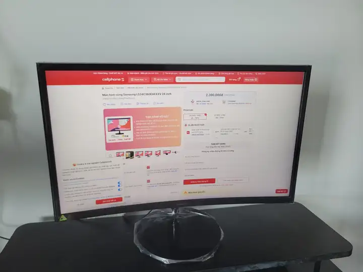 Изогнутый монитор Samsung 24" FHD (LS24C360)
