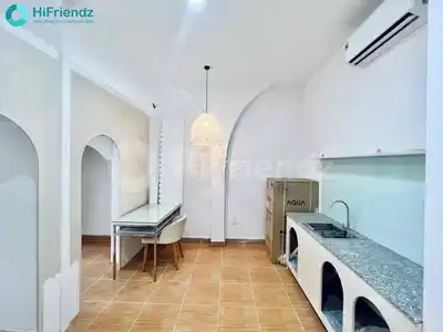 Апартаменты с 2 спальнями, 2 антресолями и отдельной кухней